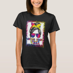 Camiseta Vibraciones de 2do Grado Moño Desordenado Regreso