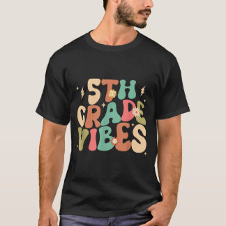 Camiseta Vibraciones de 5º Grado Groovy Regreso a la Escuel