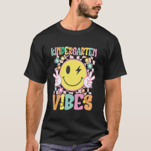 Camiseta Vibraciones De Jardín De Infantes Cara Sonriente E
