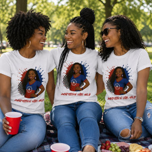 Camiseta Vibraciones de Juneteenth Rojas, Blancas y Azules 