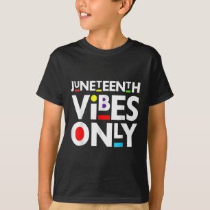 Camiseta Vibraciones de Juneteenth solamente melanina hombr