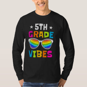 Camiseta Vibraciones de Quinto Grado Primer Día de Regreso 