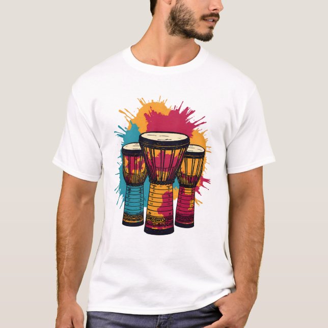 Camiseta Vibrant Trio of Djembe Drums (Anverso)