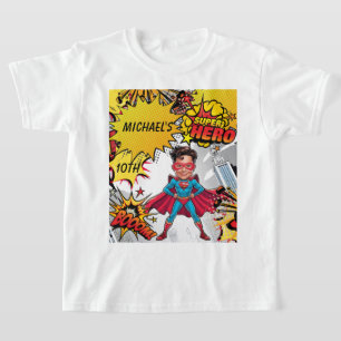 Camiseta Vibrante caricatura de superhéroes rojos y amarill