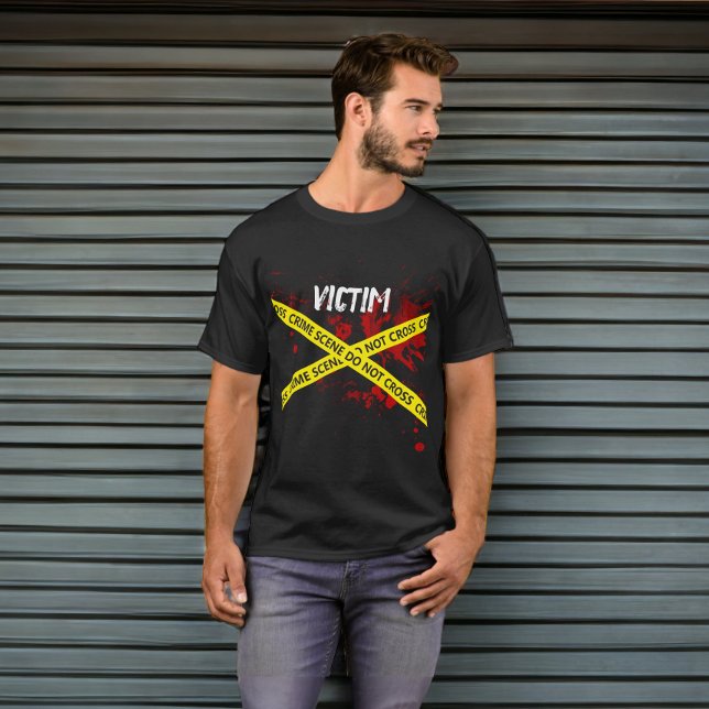 Camiseta Víctima de misterio por asesinato en cinta de la p (Police Crime Scene Tape Murder Mystery Victim t-shirt from Ricaso)