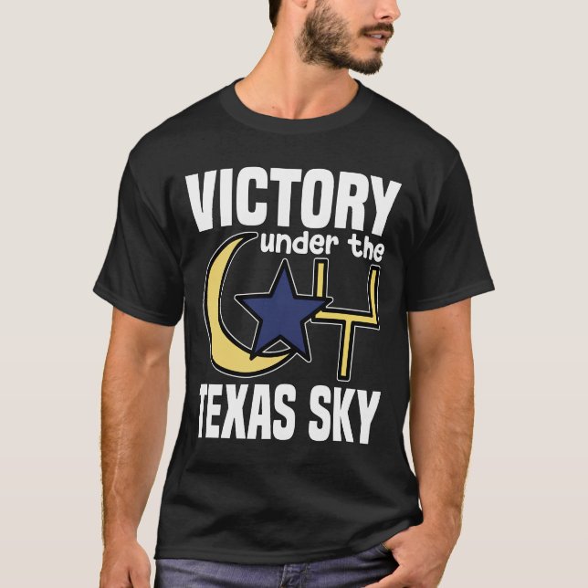 CAMISETA VICTORY UNDER THE TEXAS SKY - DALLAS FOOTBALL (Anverso)