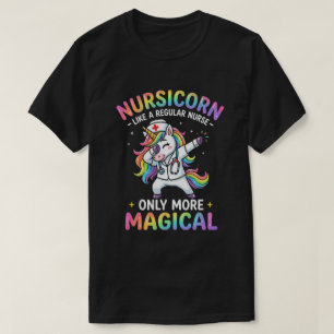 Camiseta Vida de enfermera con un toque de magia de unicorn