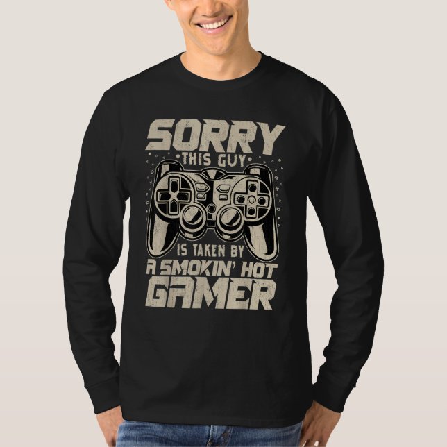 Camiseta Video Game  Girls   This Guy Is Taken by a Gamer (Anverso)