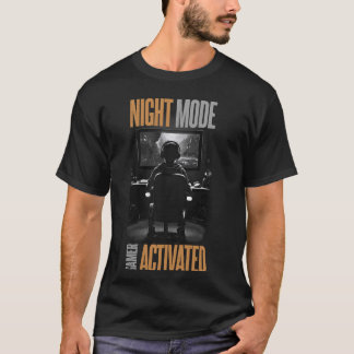 Camiseta Videojuegos. Modo nocturno, jugador activado.