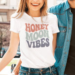 Camiseta Videos de luna de miel retro<br><div class="desc">Vibes de luna de miel retro camiseta</div>