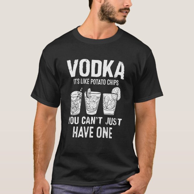 Camiseta Vidrio Clásico De Beber Vodka Y Para Tomar Una Beb (Anverso)