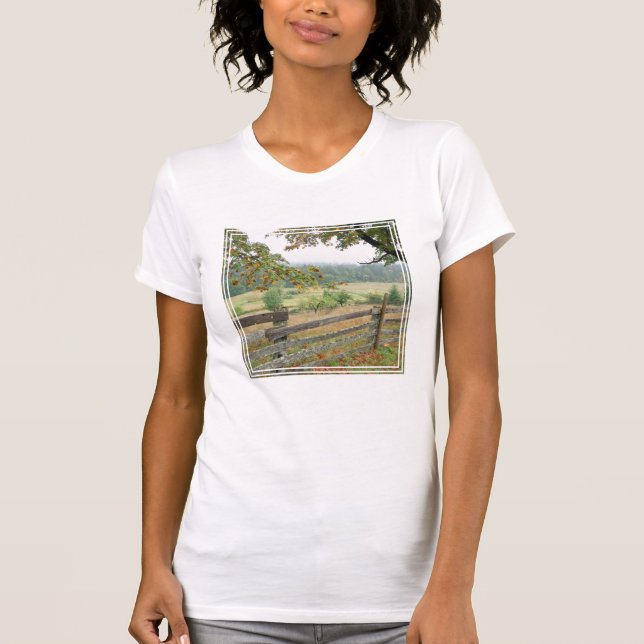 Camiseta Vieja Valla En Una Granja (Anverso)