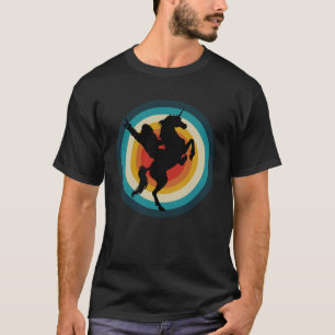 Camiseta Viejo atardecer Retro ciclista de pie unicornio ye
