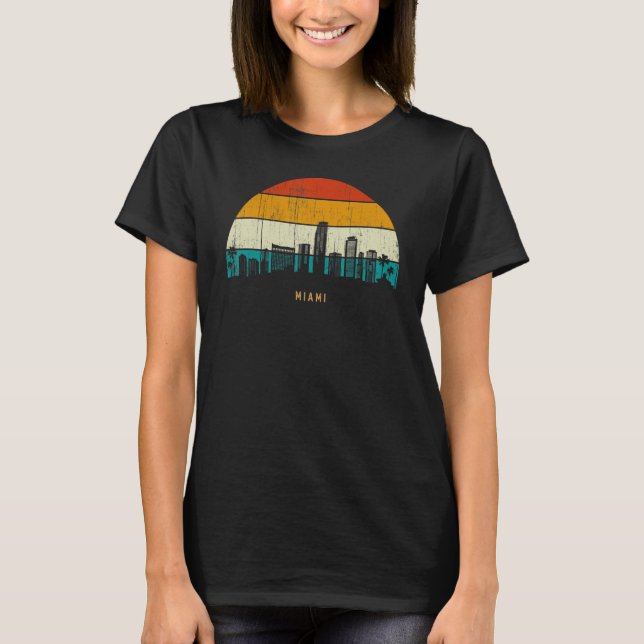 Camiseta Viejo paisaje urbano estilo retro en flor (Anverso)
