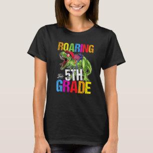 Camiseta Viendo a Dinosaurio de 5º grado de vuelta a la esc