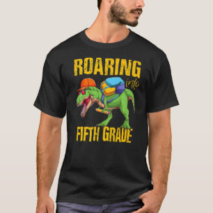 Camiseta Viendo a Dinosaurio de 5º grado de vuelta al escol
