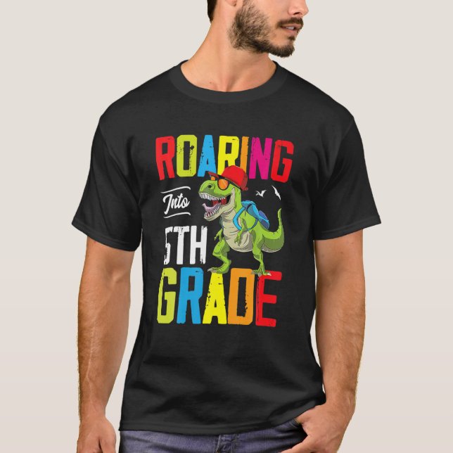 Camiseta Viendo A Dinosaurio Preescolar De Quinto Grado De  (Anverso)