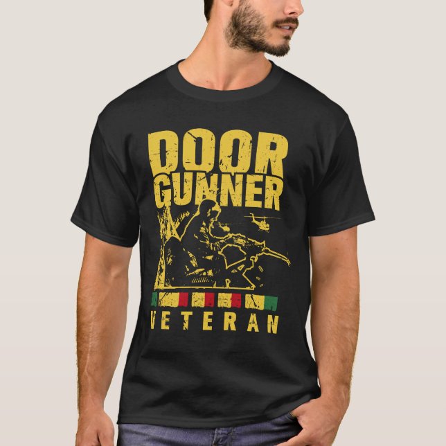 Camiseta Vietnam Door Gunners: Protecting the Skies. (Anverso)