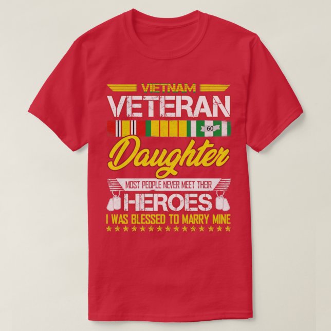 Camiseta vietnam veterana hija que la mayoría de la gente n (Diseño del anverso)