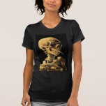 Camiseta Vincent Van Gogh - Calavera Con Cigarrillo Quemado<br><div class="desc">Este aceite sobre lienzo de 1885 fue pintado mientras que Van Gogh era estudiante de la Academia Royale des Beaux-Arts de Amberes, Bélgica, y demuestra su extraordinaria habilidad con la luz y la sombra y la figura humana. Un gran regalo para los anti-fumadores o para alguien que quiere dejar de...</div>