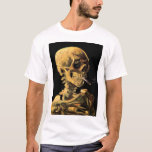 Camiseta Vincent Van Gogh - Calavera Con Cigarrillo Quemado<br><div class="desc">Este aceite sobre lienzo de 1885 fue pintado mientras que Van Gogh era estudiante de la Academia Royale des Beaux-Arts de Amberes, Bélgica, y demuestra su extraordinaria habilidad con la luz y la sombra y la figura humana. Un gran regalo para los anti-fumadores o para alguien que quiere dejar de...</div>