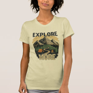 Camiseta Viñeta "Explora más", aventura de camping en monta