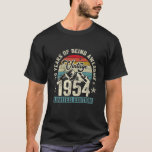 Camiseta Vintage 1954 70th Birthday Retro 70 años de ser<br><div class="desc">Vintage 1954 70th Birthday Retro 70 Years Of Being Awesome Shirt</div>