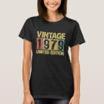 Camiseta Vintage 1979 Bday 43 años Funny 43rd Birthday<br><div class="desc">Vintage Bday 1979 43 años de edad gracioso 43 años de asombrosa camiseta</div>