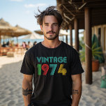 Camiseta Vintage 50th Birthday Vintage 1974 50 Cumpleaños<br><div class="desc">Gran idea de regalo para los que buscan la camiseta de cumpleaños número 50, la vendimia 1974 piezas originales camiseta para hombres mujeres 50 cumpleaños TShirt regalo para ella, regalo de cumpleaños número 50, suministros de Fiesta de 50 días set regalo de decoración para hombre de 50 años Cumpleaños mujer...</div>