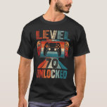 Camiseta Vintage 70th Birthday Unlocked Level 70 Game<br><div class="desc">Vintage 70th Birthday Unlocked Nivel 70 Hombres controlador de juegos.</div>