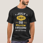 Camiseta Vintage 90 Years Old July 1931 90th Birthday Idea<br><div class="desc">Vintage 90 Years Old July 1931 90th Birthday Idea.</div>