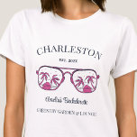 Camiseta Vintage Beach Bachelorette Party Chica Personaliza<br><div class="desc">Haga un chapuzón en su próxima fiesta de soltera con esta impresionante fiesta de soltero de playa y camisetas personalizadas. Ya sea que esté celebrando un viaje en barca, unas vacaciones en chica o unas vacaciones con los mejores amigos, esta personalizado camiseta de despedida de soltera es el complemento perfecto...</div>