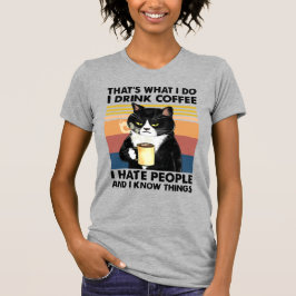 CAMISETA VINTAGE BEBO CAFÉ ODIO A LA GENTE QUE CONOZCO COSA