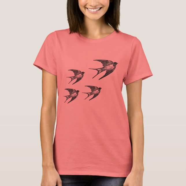 Camiseta Vintage Black Swallow Design (Anverso)