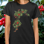 Camiseta Vintage Christmas, Holly Plant with Red Berries<br><div class="desc">Navidades de ilustracion de época de vacaciones en el diseño de la vegetación con una rama de árbol floral tradicional con hojas huecas y bayas rojas. Plantas botánicas de la era victoriana. ¡Saludos de temporada,  Felices Fiestas y Feliz Navidad!</div>