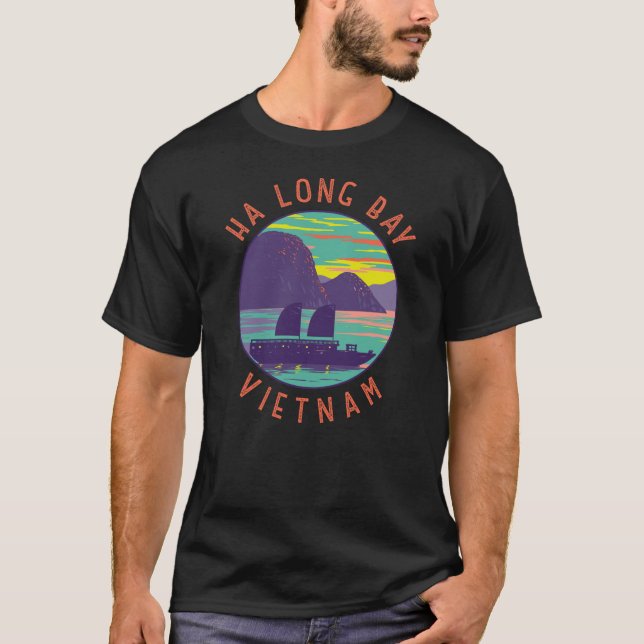 Camiseta Vintage de arte de viaje de barco basura de Ha Lon (Anverso)