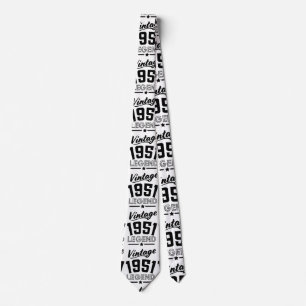Camiseta Vintage de los Años 50 con Corbata al Cue