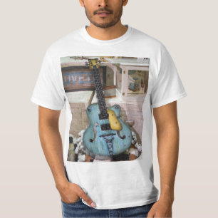 Camiseta Vintage Electric Guitar Tee - Rock Out in Style!