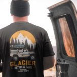 Camiseta Vintage Glacier National Park Road Trip Montana<br><div class="desc">Diseño de época Glacier Parque Nacional Viaje Montana. Gran diseño de prendas de vestir para personas que aman el acampada al aire libre, el camper, el senderismo, el viaje por carretera, el viaje familiar, el viaje de verano. Un gran ilustracion de viajes por carretera con un estilo de escuela antigua...</div>