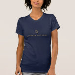 Camiseta VINTAGE MODERNO ORO INICIAL MONOGRAM LOGO T-Shirt<br><div class="desc">Coordina con la plantilla de la tarjeta de presentación del LOGO MONOGRAM INICIAL VINTAGE MODER GOLD y NAVY a más tardar a las 12.00 horas. El(los) original(s) estilizado(s) de su nombre o nombre de negocio se convierte en un clásico y moderno logo en este diseño de camisetas de lujo. ©...</div>