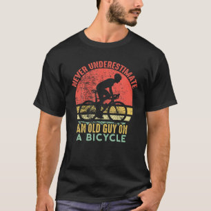 Camiseta Vintage Nunca Subestima A Un Viejo En Un Bicícl