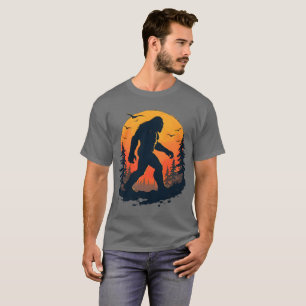 Camiseta Vintage Retro Bigfoot Sasquatch con Sunset