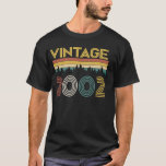 Camiseta Vintage Retro Mejor de 2002 18th Birthday Gift<br><div class="desc">Este chistoso regalo de cumpleaños número 18 para todos.</div>