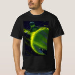 Camiseta Vintage Science Ficción Green Planet w Spaceship<br><div class="desc">Planetas de ciencia ficción de ilustracion de época futurista e imagen del espacio exterior. Una nave espacial que vuela alrededor de la atmósfera de un planeta verde neón con muchos asteroides y estrellas en el cielo en el futuro. Un clásico diseño de historietas de ciencia ficción de los años 50....</div>
