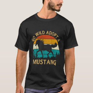 Camiseta Vintage Sunset Wild Mustang Horse Go Wild Adopta U
