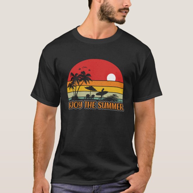 Camiseta Vintage Surfer Retro Surfing Beach Summer Vacation (Anverso)