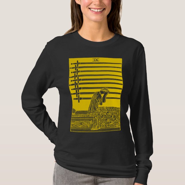 CAMISETA VINTAGE TAROT CARD SWORDS NINE (Anverso)