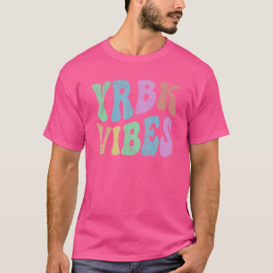 Camiseta Vintage YEARBOOK VIBES YRBK Funny Publication Crew