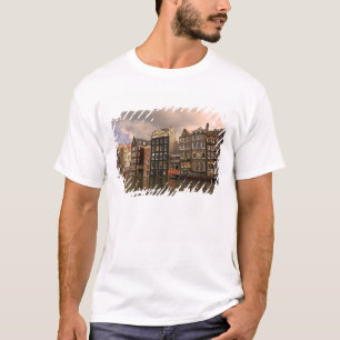 Camiseta Vista de la arquitectura única y con gablete