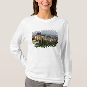 Camiseta Vista de la Catedral de San Vito, Praga, Chequia